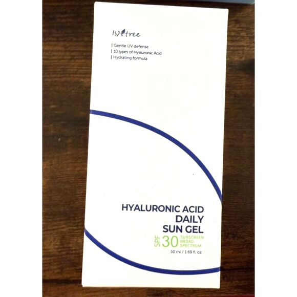 NWT Isntree The best sunscreen I have ever used! watery sun gel from Korea - Picture 2 of 8